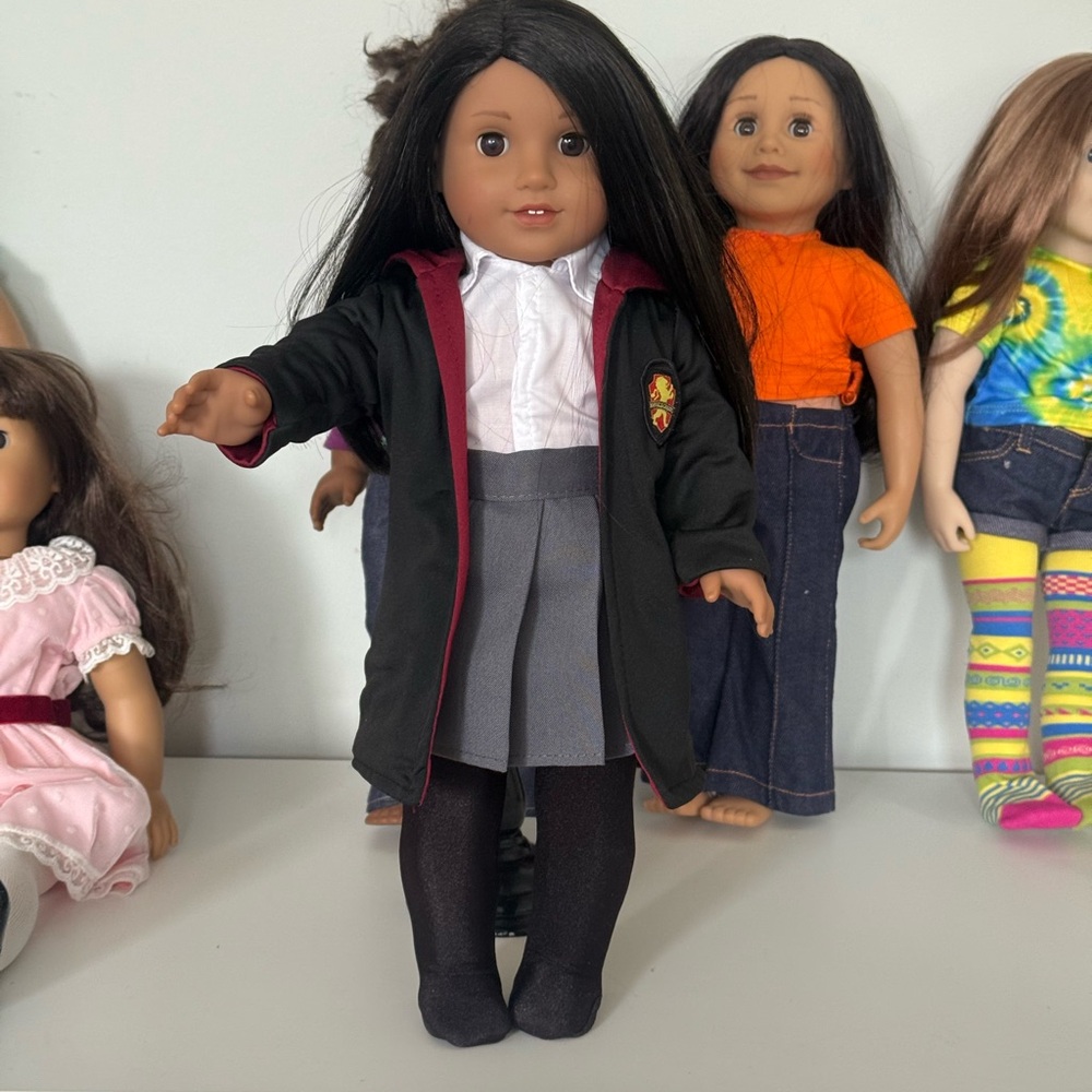 Hogwarts Robe Set, (DOLL IS NOT INCLUDED)